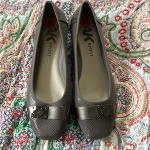 AK Sport flats size 9.5!